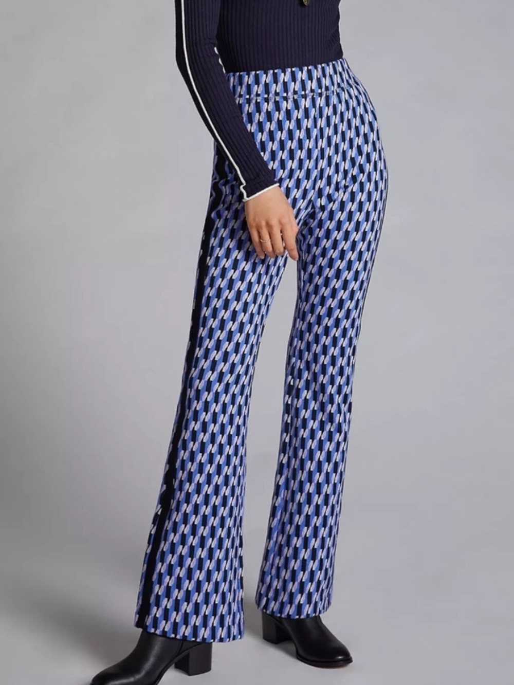 Anthropologie Maeve Sabine pull on geometric print ponte flare pants sz m